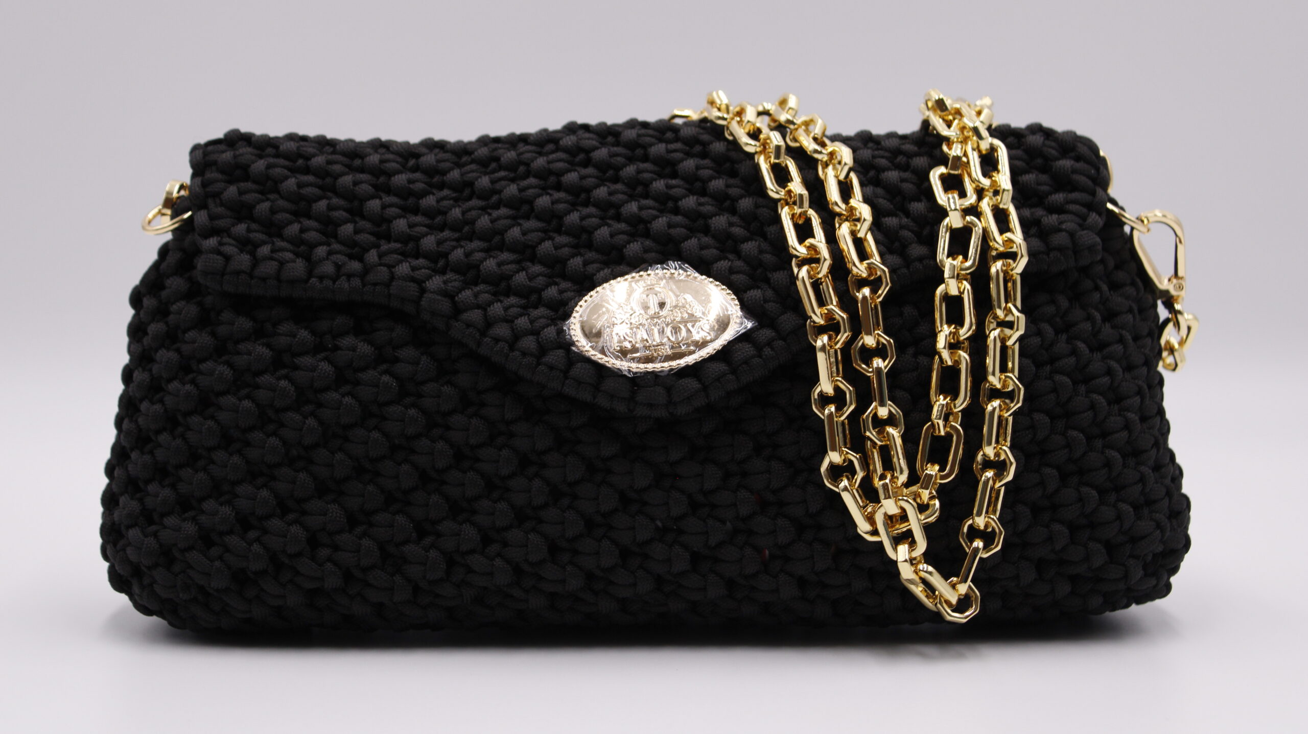 BLACK PURSE 100% HAND-WOVEN