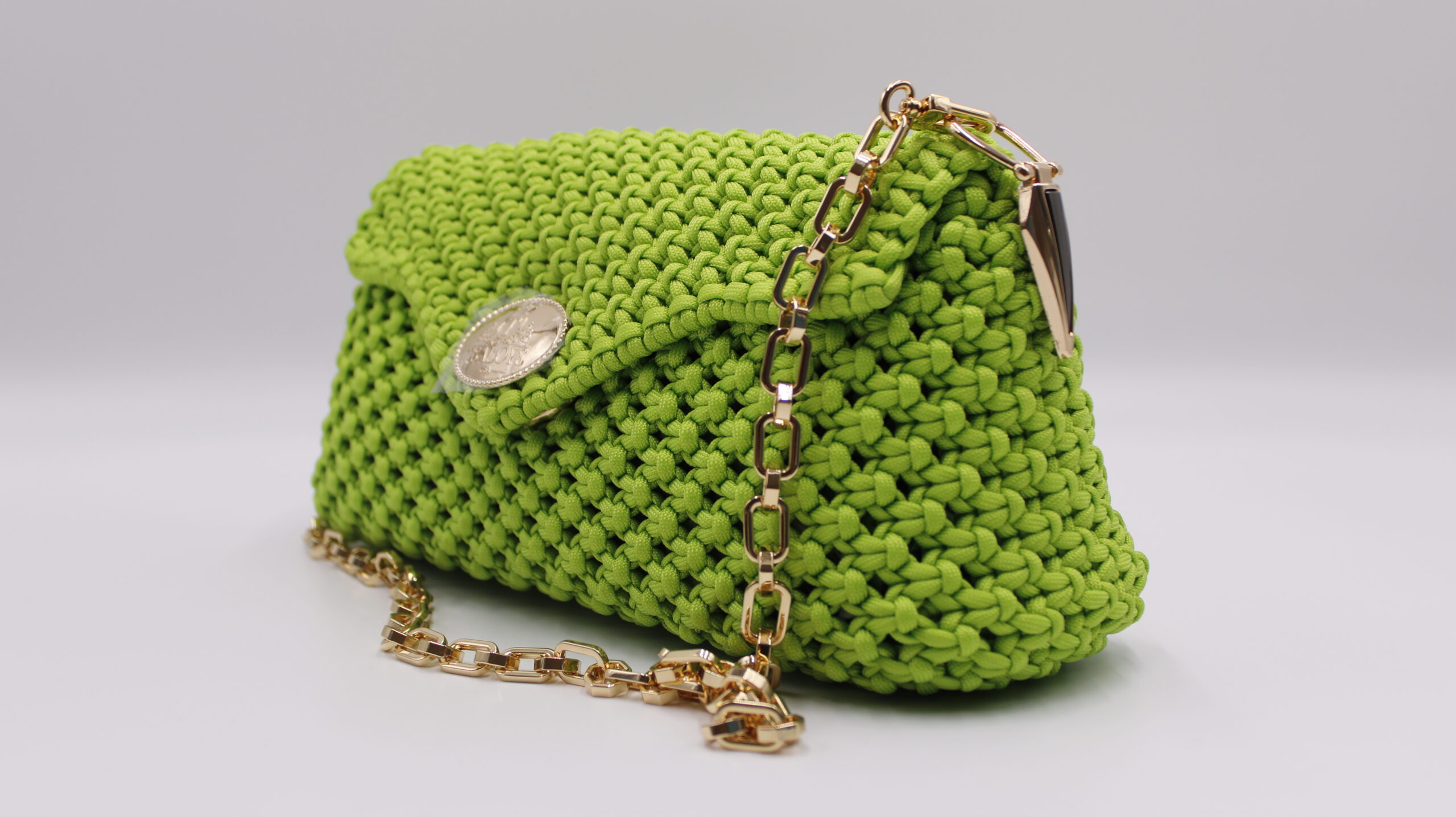 GREEN LEMON PURSE 100% HAN-WOVEN