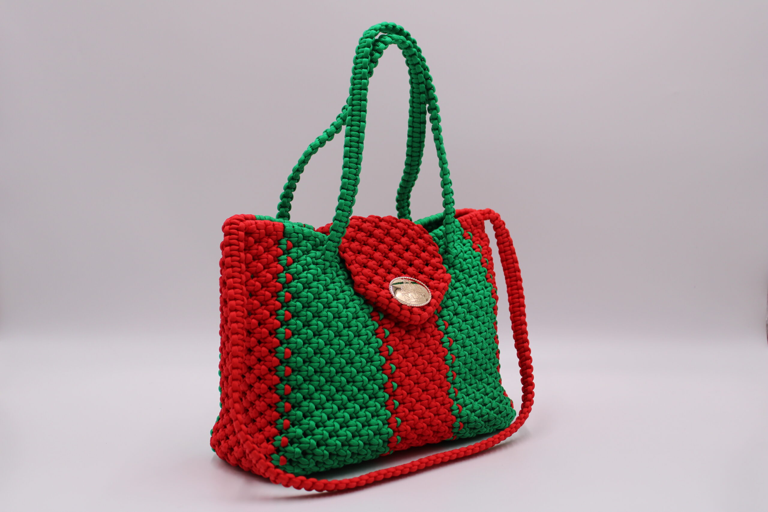 TOTE BAG GREEN AND RED COLOR WITH HALF CLOSED TOP 100% HAND-WOVEN