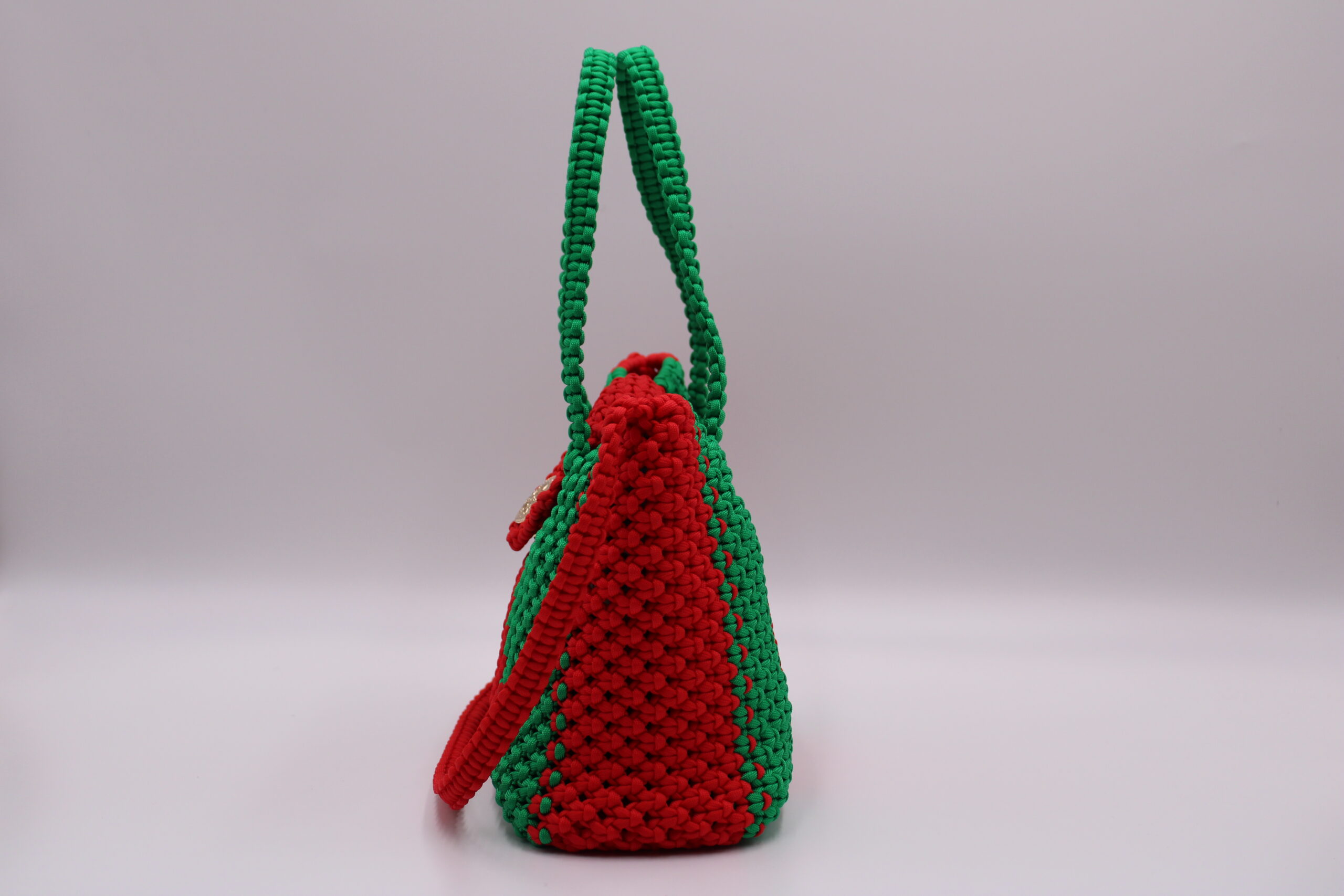 TOTE BAG GREEN AND RED COLOR WITH HALF CLOSED TOP 100% HAND-WOVEN