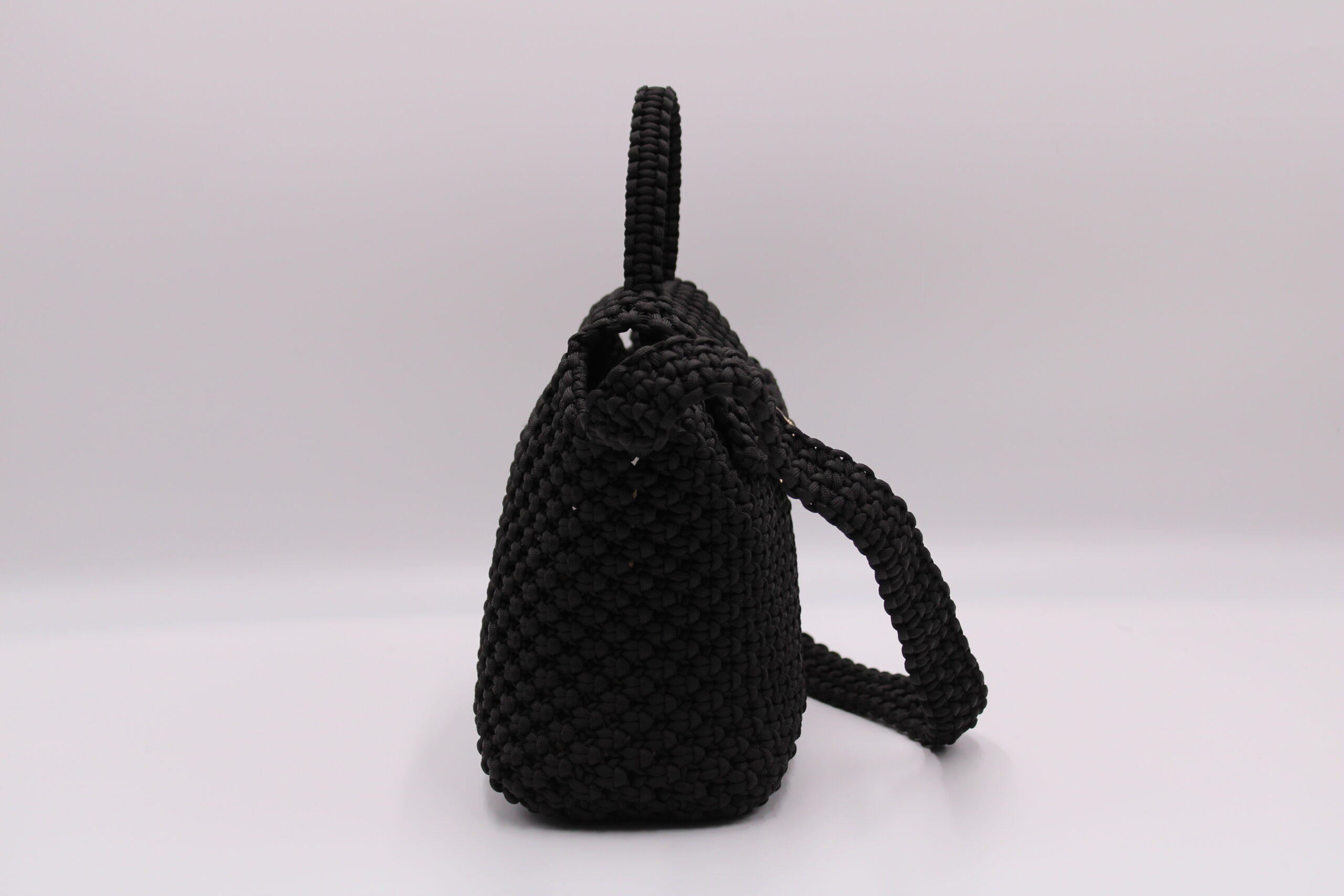 BIBOLOO BLACK  100% HAND-WOVEN WITH THE SMALL INTERNAL POCKET