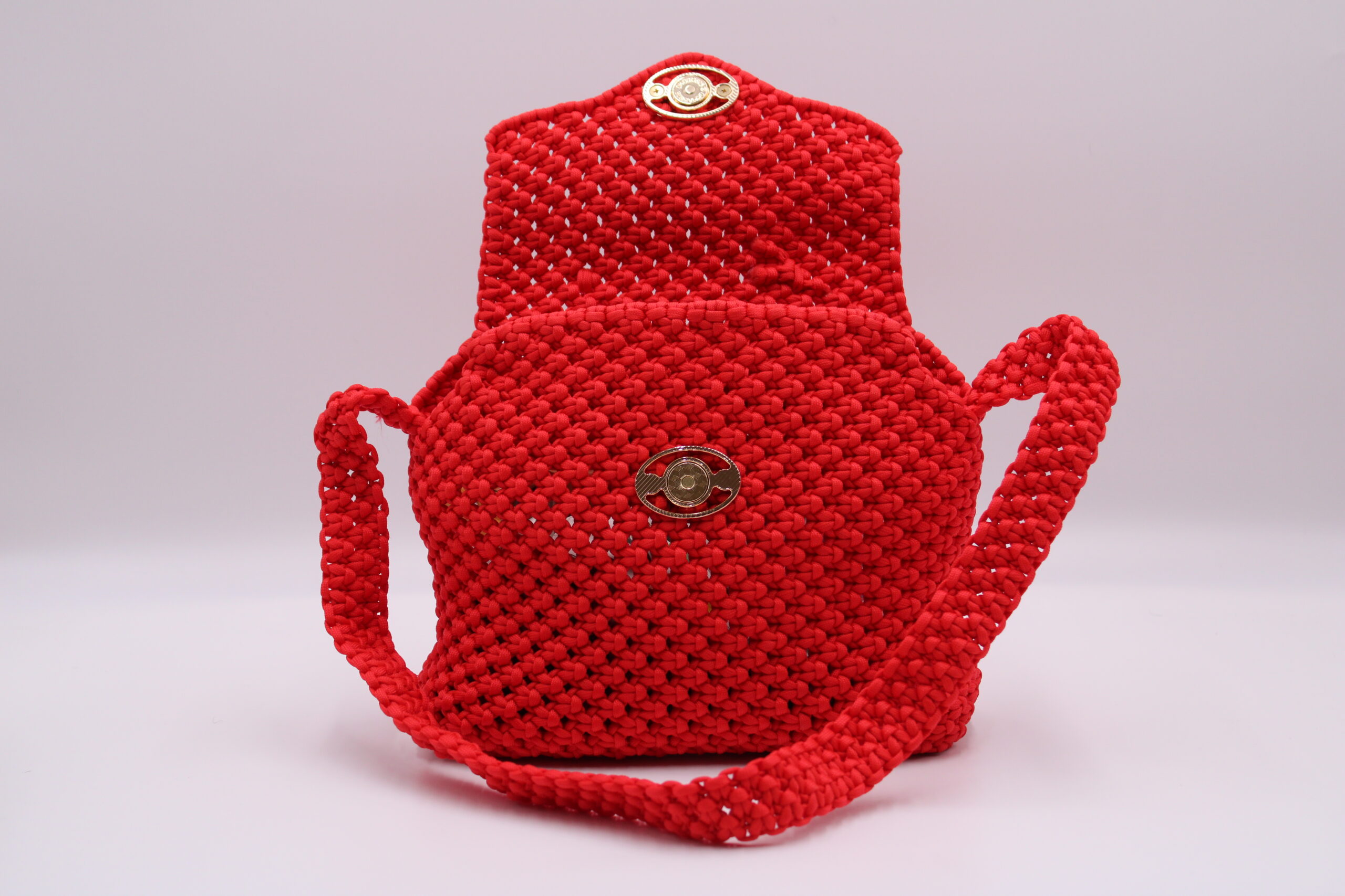 MOABI RED COLOR 100% HAND-WOVEN WITH THE SMALL INTERNAL POCKET