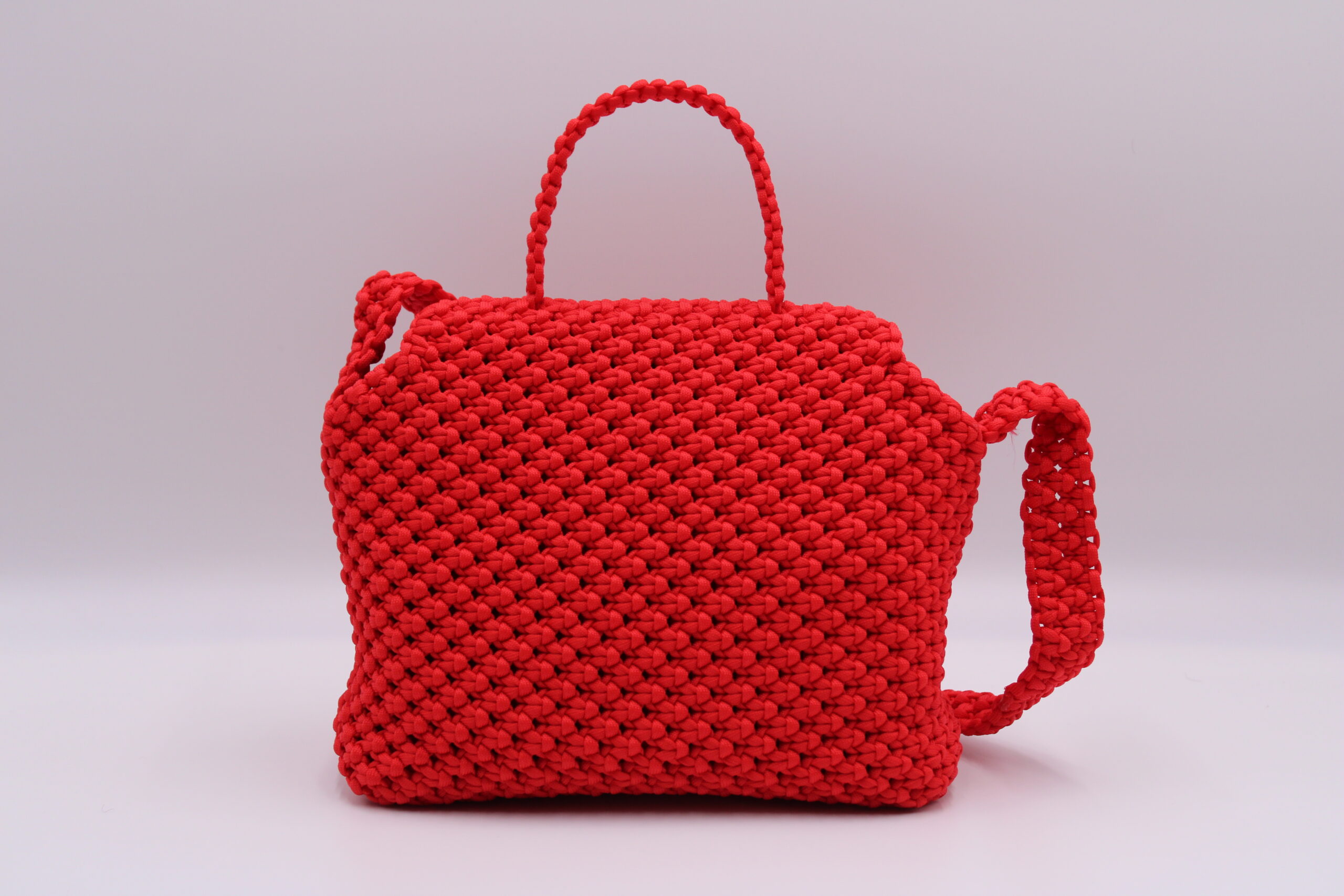 MOABI RED COLOR 100% HAND-WOVEN WITH THE SMALL INTERNAL POCKET