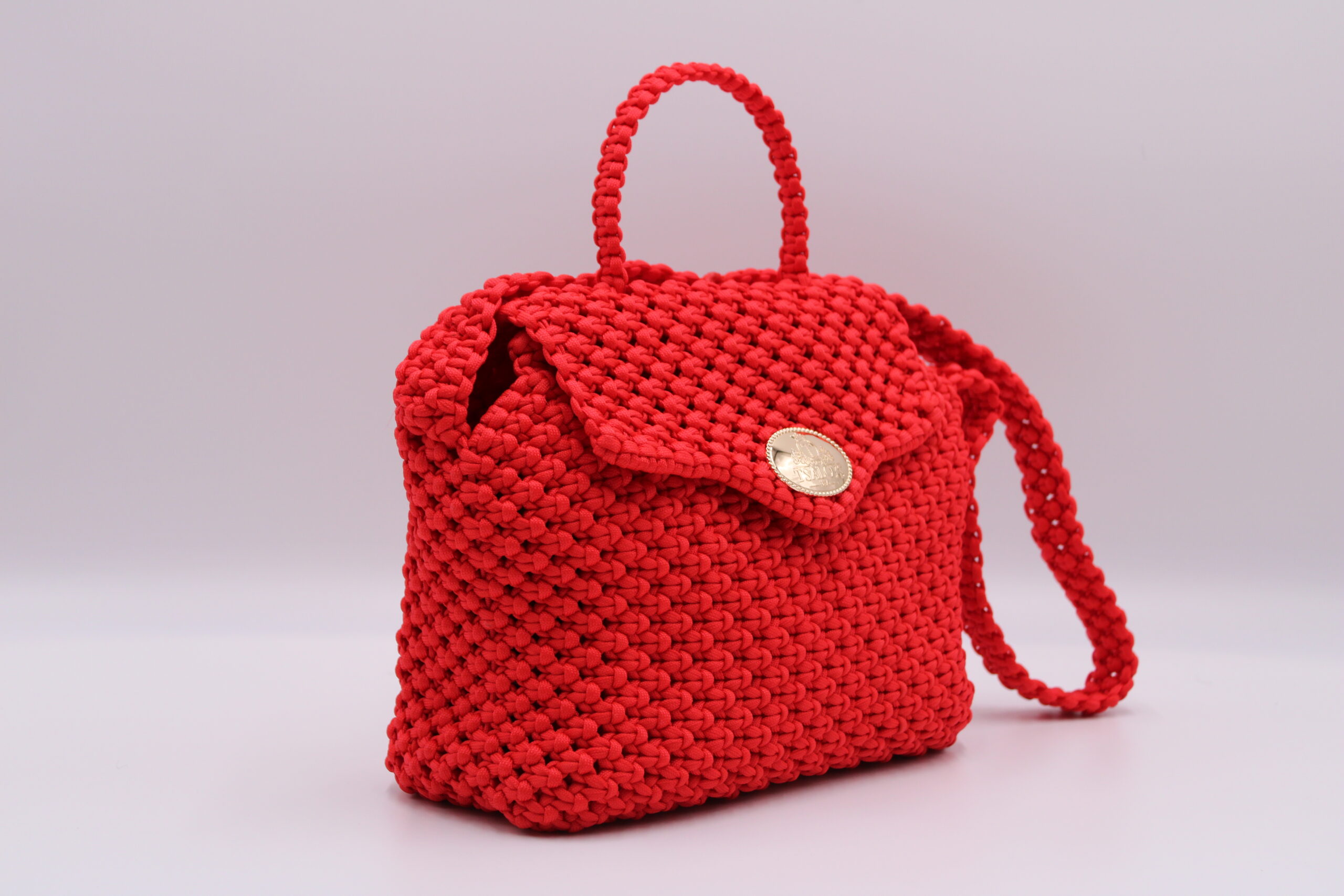 MOABI RED COLOR 100% HAND-WOVEN WITH THE SMALL INTERNAL POCKET