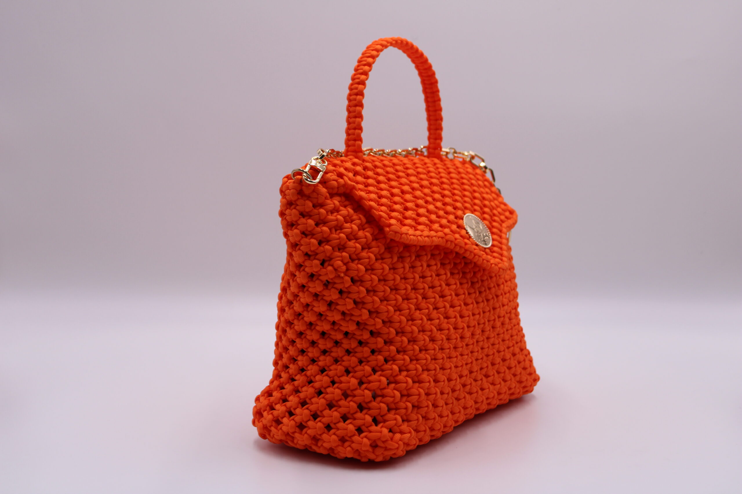 EBENG UPUMA ORANGE COLOR BAG  100% HAND-WOVEN WITH THE SMALL INTERNAL POCKET