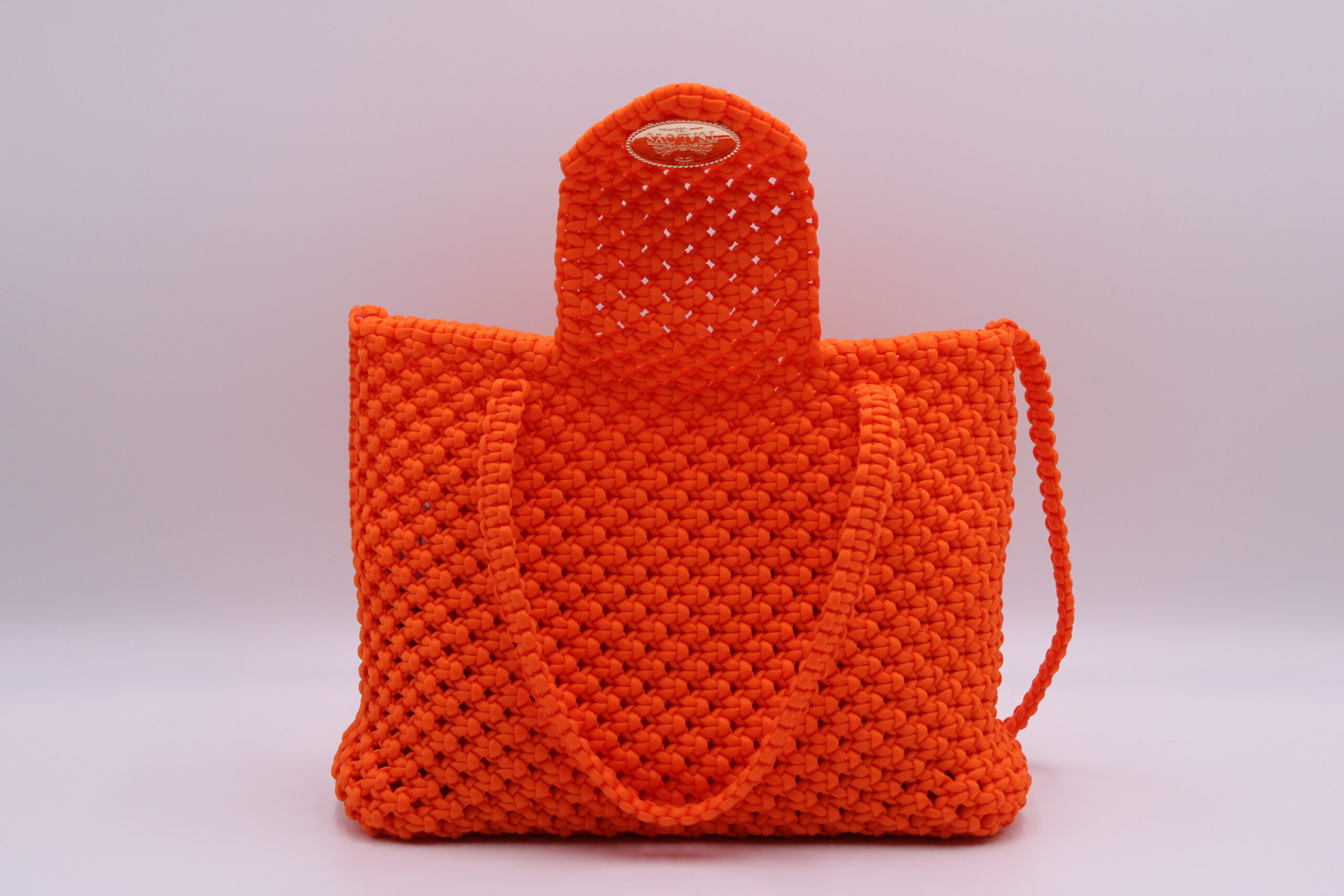 TOTE BAG ORANGE COLOR WITH HALF CLOSED TOP 100% HAND-WOVEN WITH THE SMALL INTERNAL POCKET