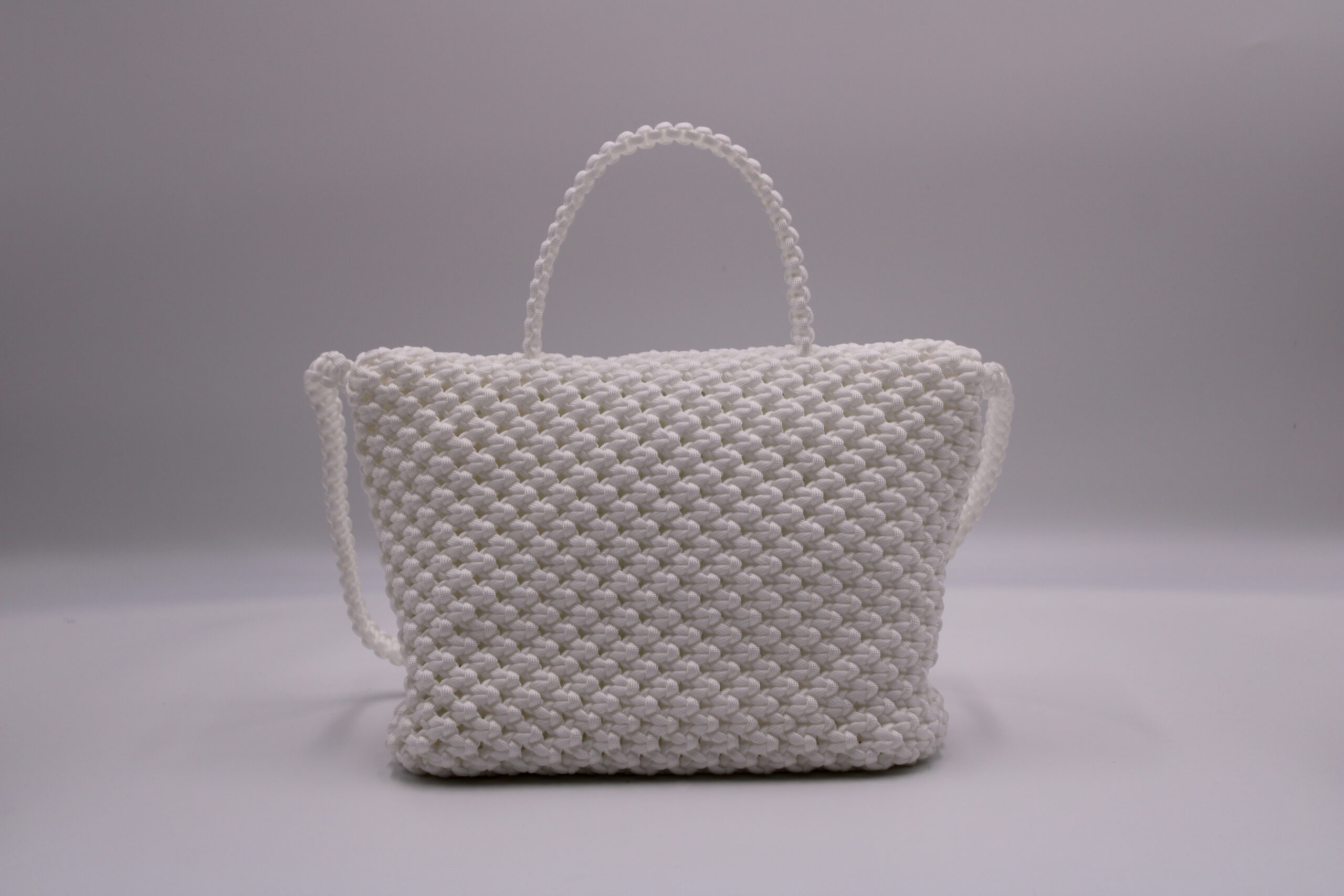 OKOLA MINI WHITE 100 % HAND-WOVEN